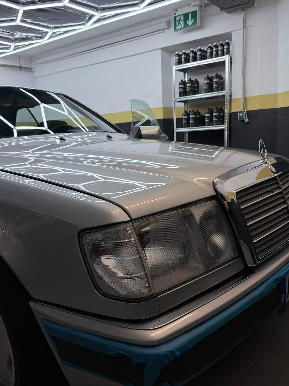 Mercedes W124 außen